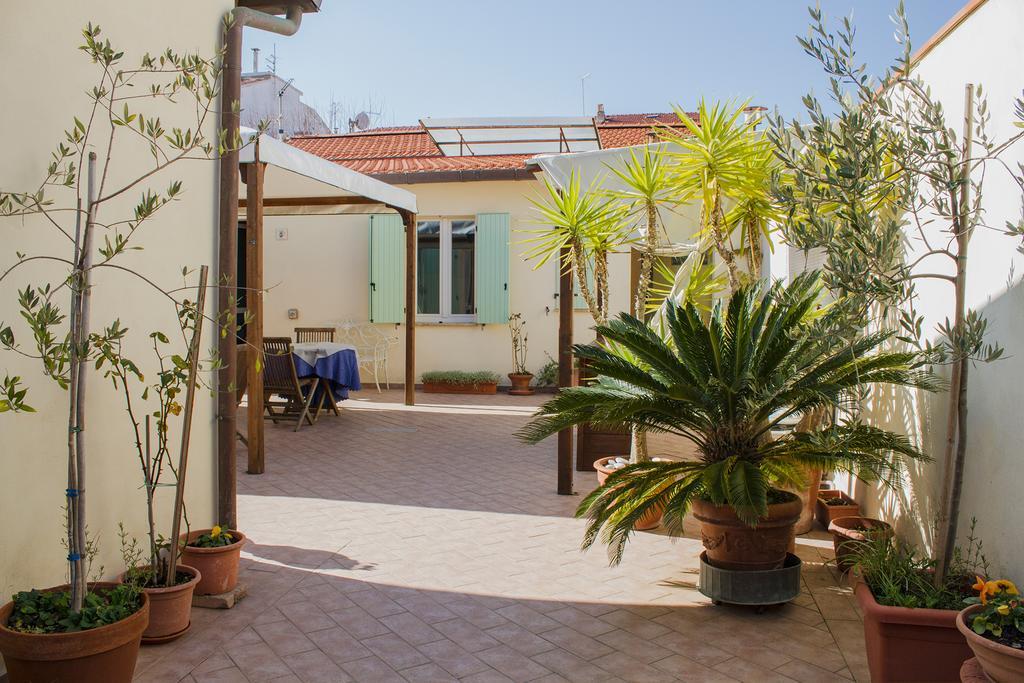 Hotel La Papaya Marina Di Pisa Exteriér fotografie
